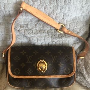 Louis Vuitton Tikal pm purse